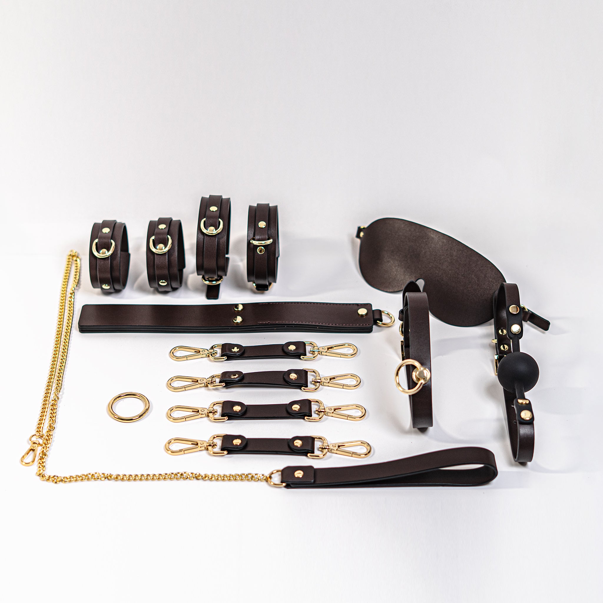 Kit de bondage Luvana - 11 piezas de cuero de grano completo